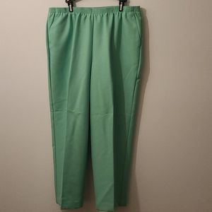 18W Plam Green Aldred Dunner Pants NWT